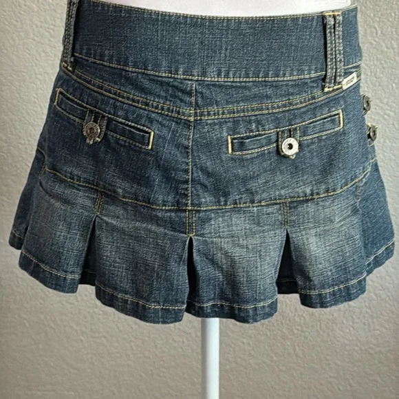 Guess Blue Pleated Skater Mini Skirt size 29 - Picture 4 of 8